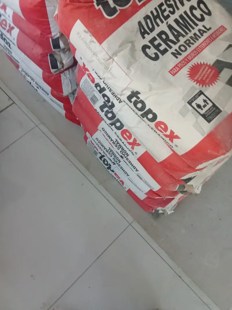 Adhesivo cerámico Topex para pisos y muros 25 kg - 3