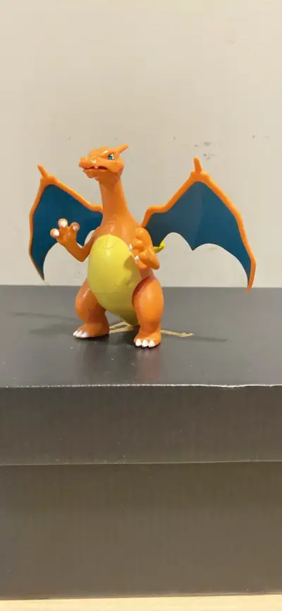 Figura de acción Charizard Pokémon - miniatura 1