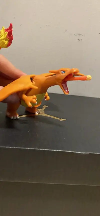 Figura de acción Charizard Pokémon - miniatura 4