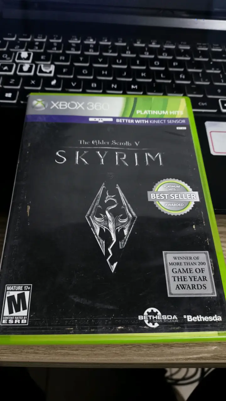 Juego Xbox 360 The Elder Scrolls V: Skyrim - 1