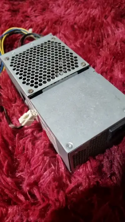 Fuente de poder Lite-On 250W para PC - miniatura 1