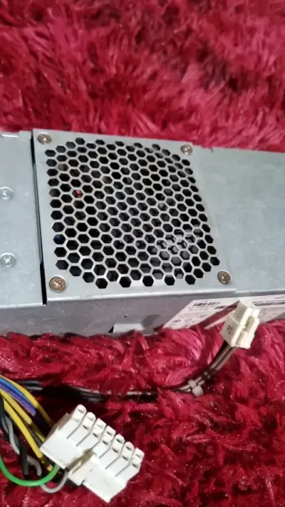 Fuente de poder Lite-On 250W para PC - miniatura 2