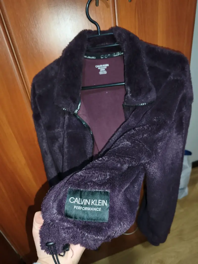 Chaqueta de felpa Calvin Klein morada - 3