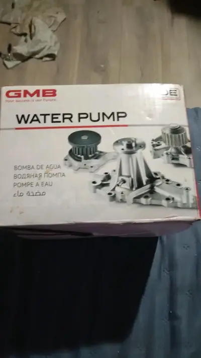 Bomba de Agua GMB para Automóvil - miniatura 1