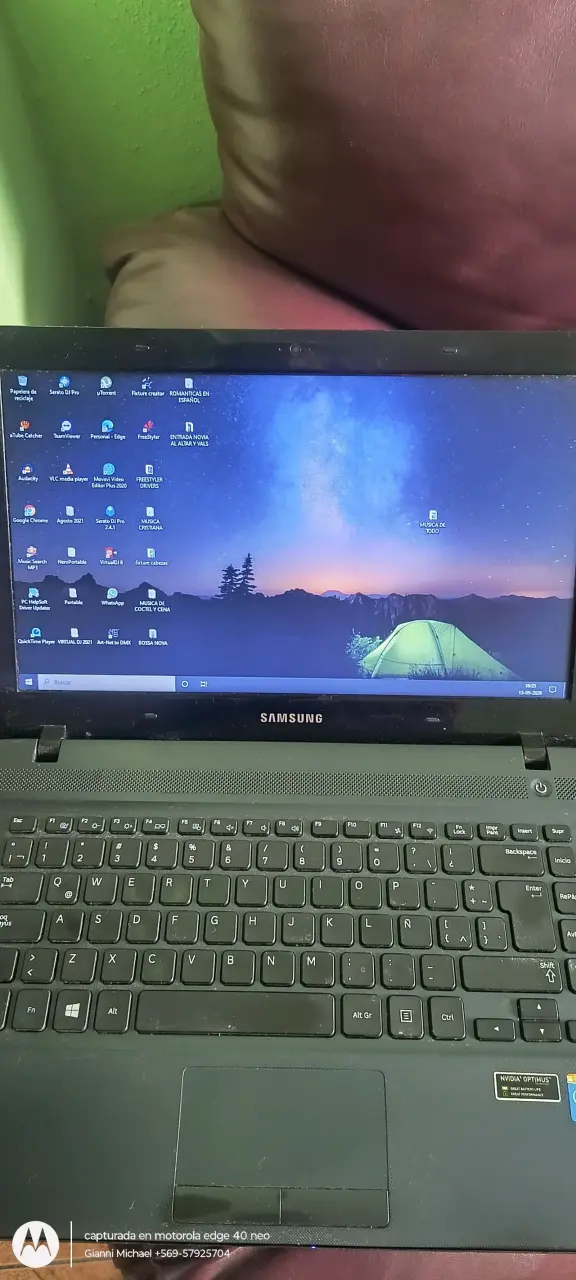 Notebook Samsung con pantalla de 15 pulgadas - 5