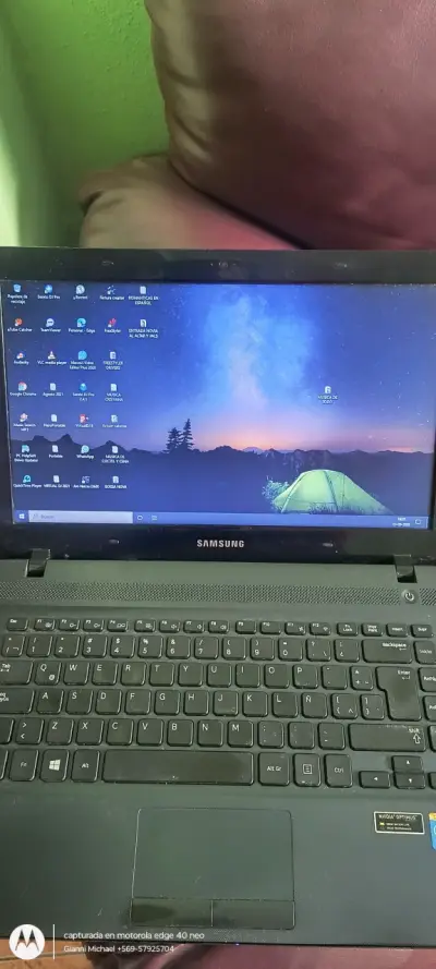 Notebook Samsung con pantalla de 15 pulgadas - miniatura 5