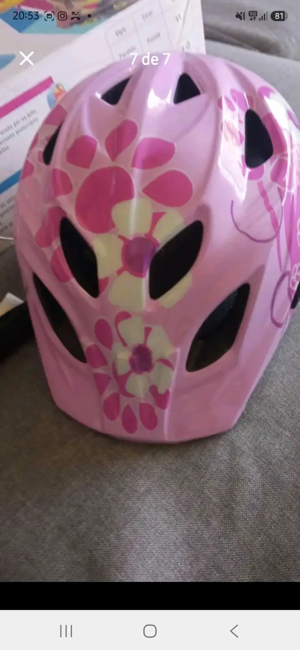 Patines de cuatro ruedas rosas con protecciones - 6