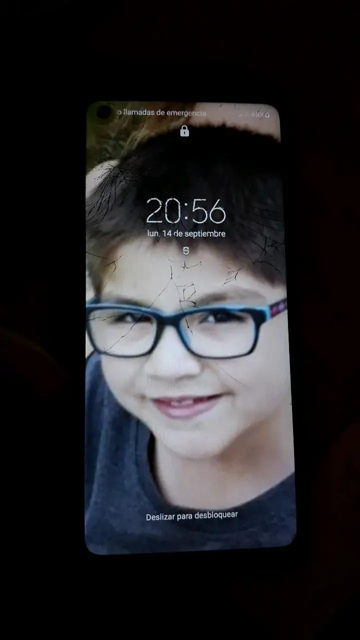 Teléfono inteligente bueno, solo pantalla trizada - 6
