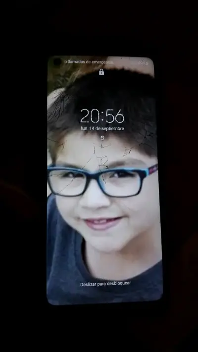 Teléfono inteligente bueno, solo pantalla trizada - miniatura 6