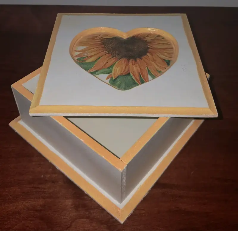 Set de organizador y caja decorativa con girasoles - 2