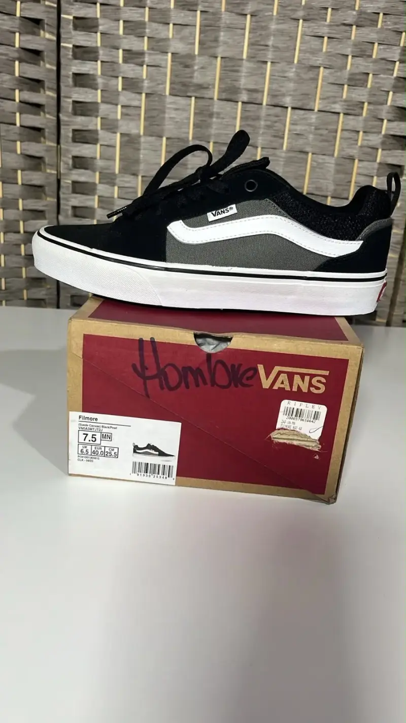 Zapatillas Vans Filmore Hombre Negro y Blanco