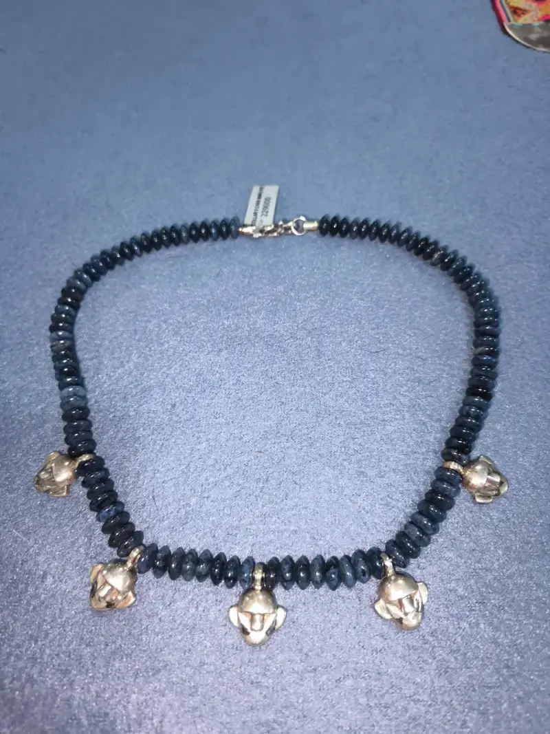 Collar cinco cara