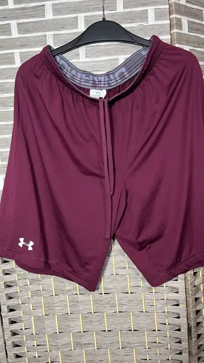 Shorts deportivos Under Armour burdeos talla L - miniatura 2