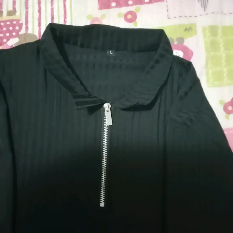 Polerón negro con cierre unisex - 2