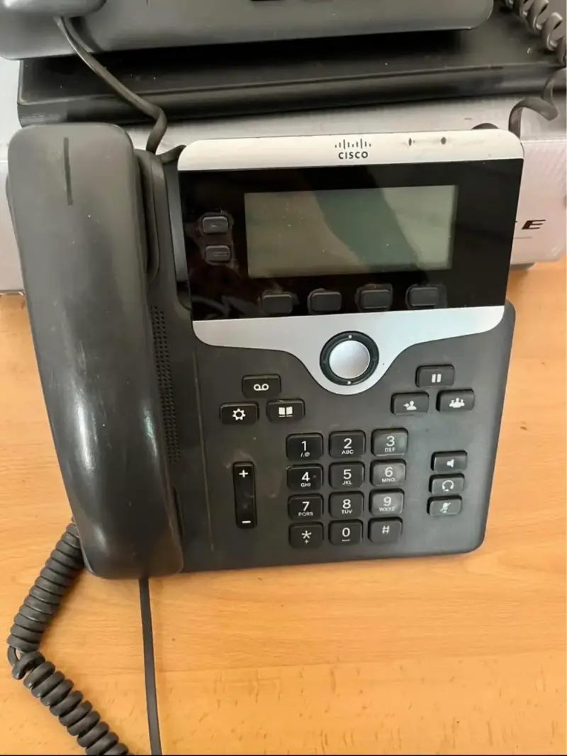 Teléfono IP Cisco con pantalla LCD