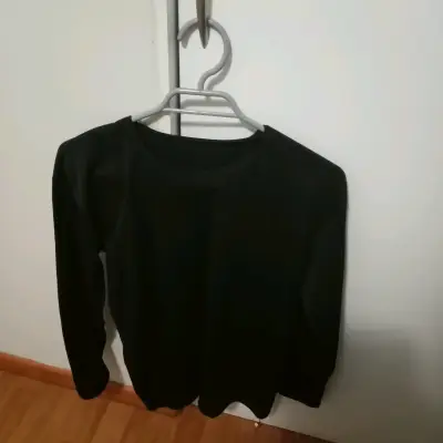 Polera negra de manga larga unisex - miniatura 2