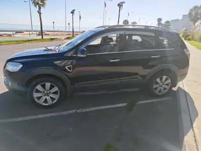 Chevrolet Captiva 2010 SUV en buen estado - miniatura 5