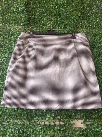 Falda short a cuadros blanco y negro - miniatura 2