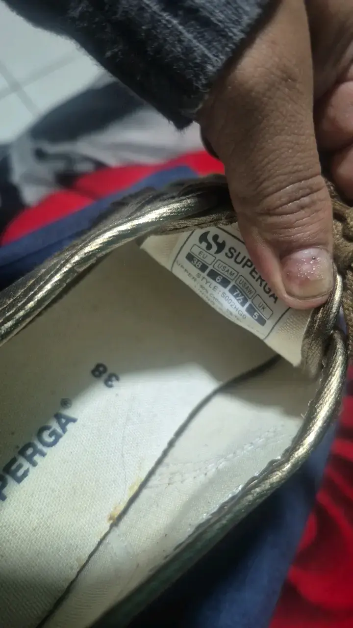 Zapatillas doradas Superga para mujer - 2
