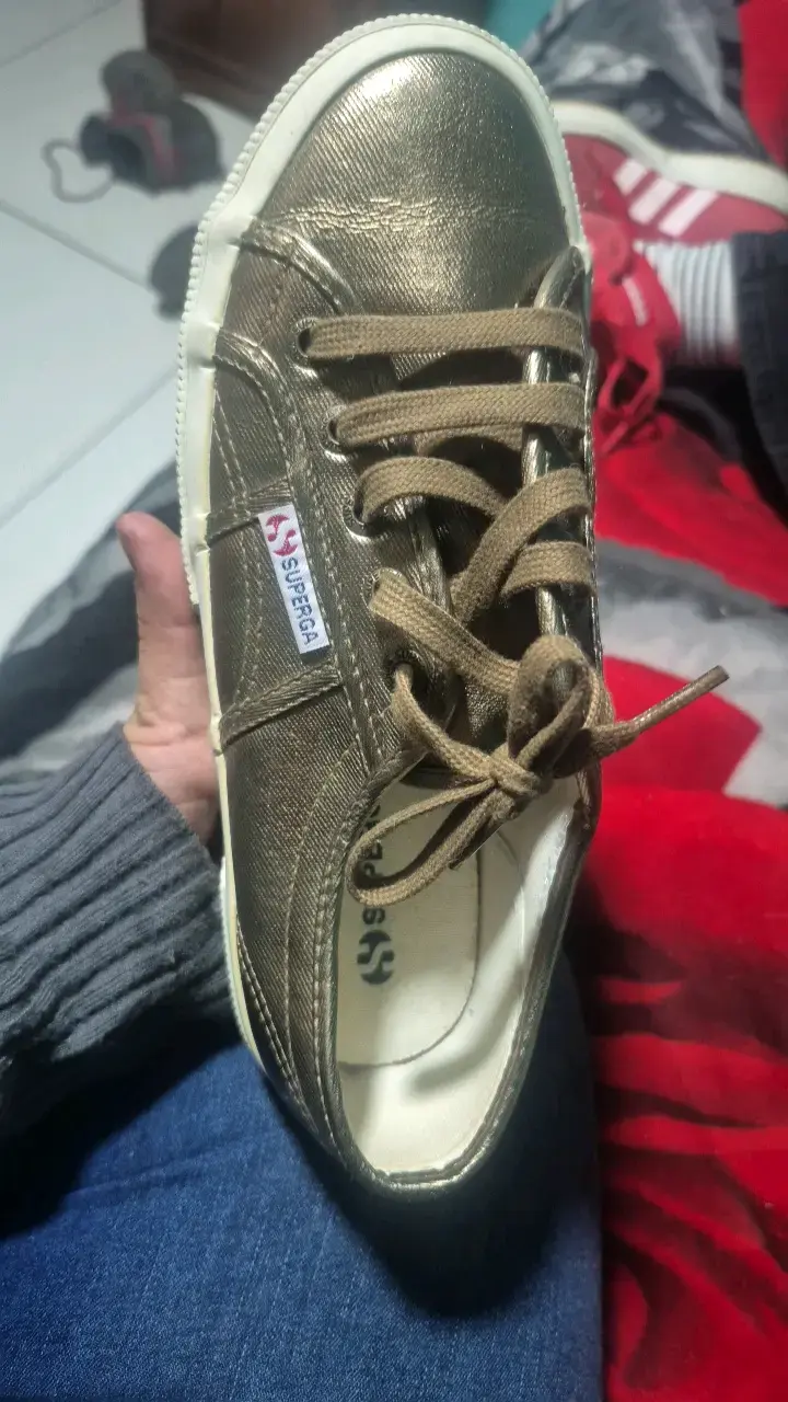 Zapatillas doradas Superga para mujer - 3