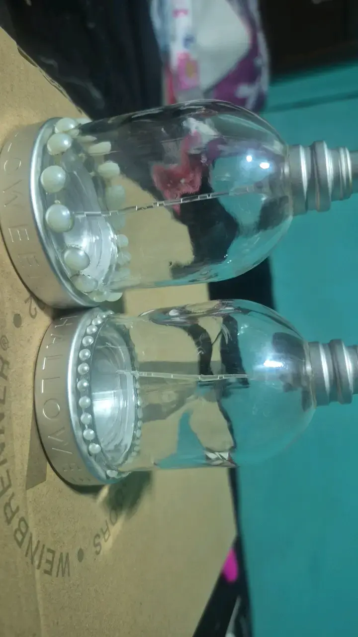 Botellas decorativas con perlas