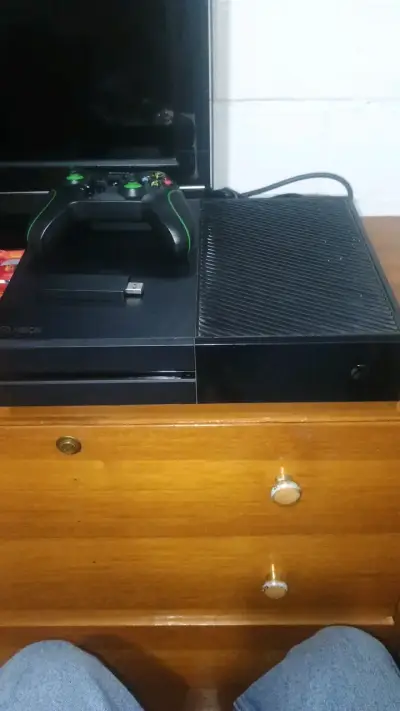 Consola Xbox One con mando Generico - miniatura 1