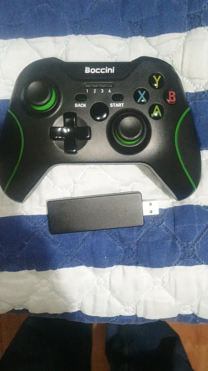 Consola Xbox One con mando Generico - 2
