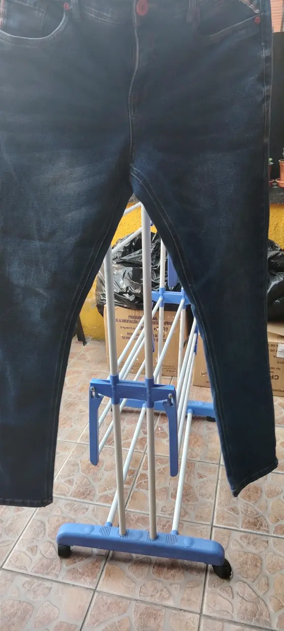 Jeans azul oscuro para hombre nuevo - 1
