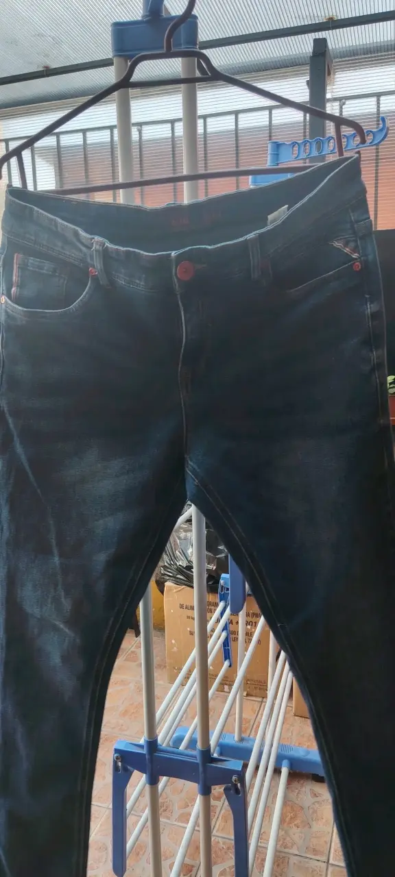 Jeans azul oscuro para hombre nuevo - 2