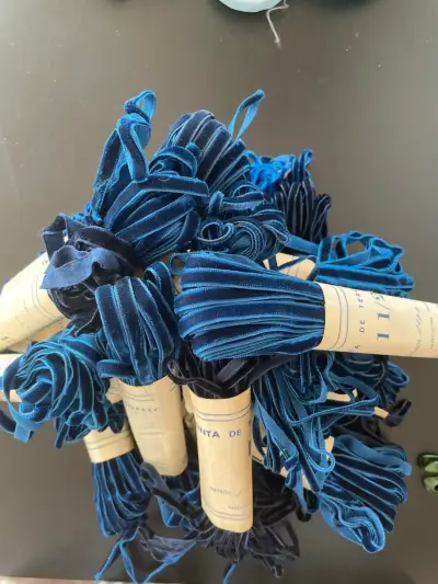 Cintas de terciopelo azul y verde para manualidades - miniatura 1