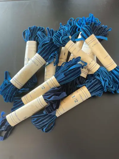 Cintas de terciopelo azul y verde para manualidades - miniatura 4