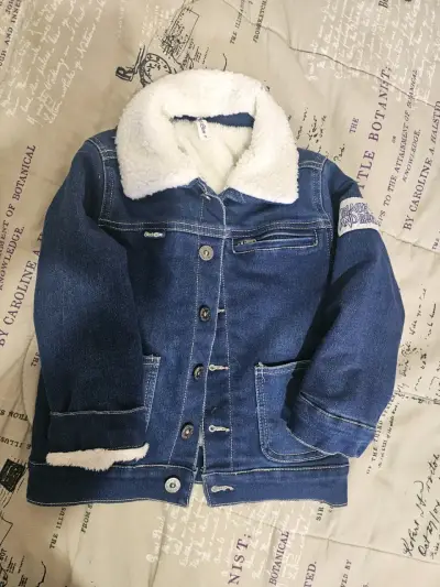 Chaqueta de mezclilla con forro de borrego para niños - miniatura 1