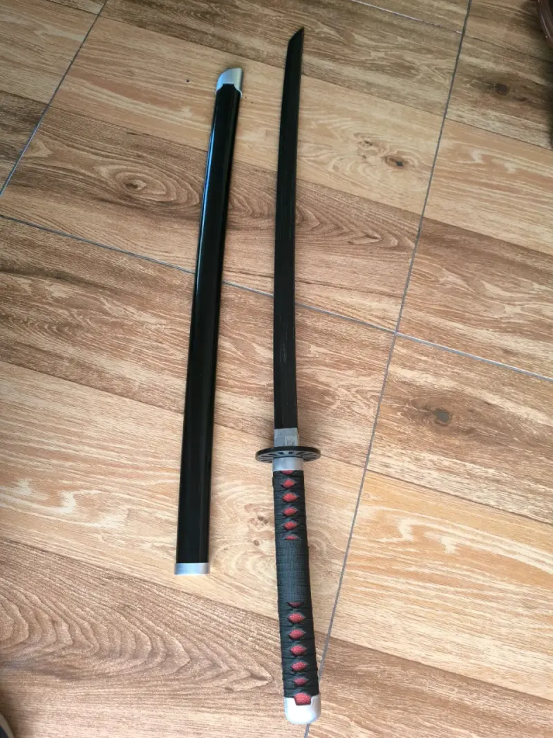 Katana Tanjiro decorativa con funda negra - 3