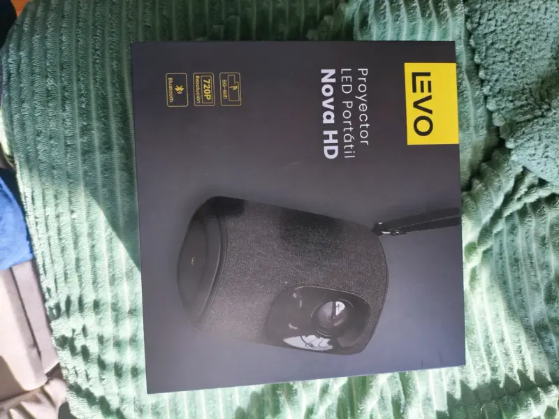 Proyector LED Portátil Levo Nova HD 720p - 1