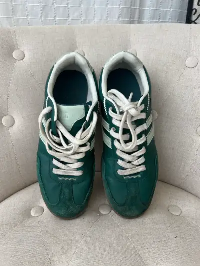 Zapatillas verdes con blancos - miniatura 2
