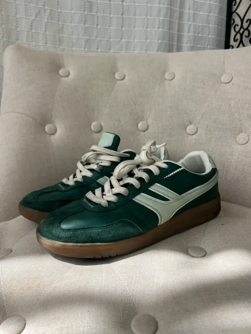 Zapatillas verdes con blancos - 4