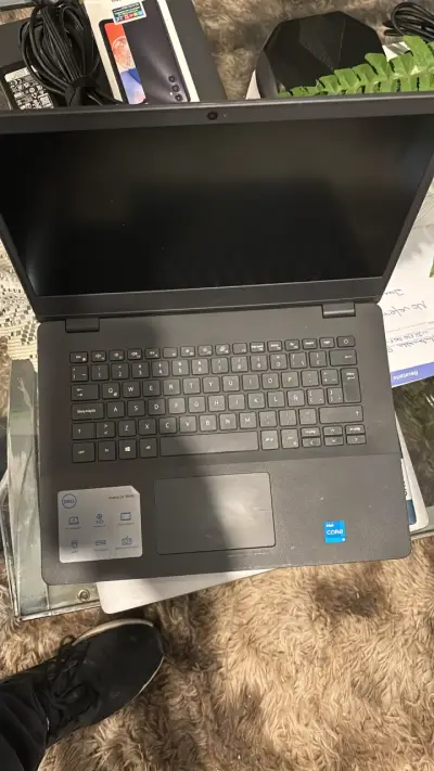 Laptop Dell Vostro 14 3000 Intel Core i5 8GB RAM - miniatura 3