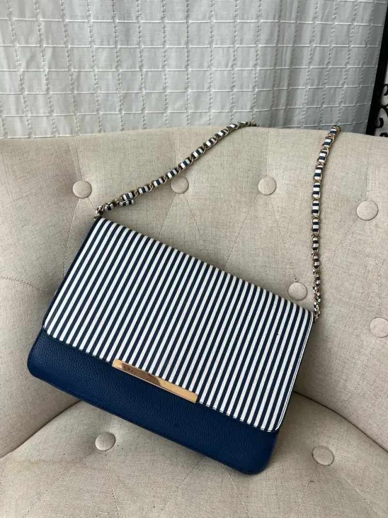 Cartera de mano azul - 1