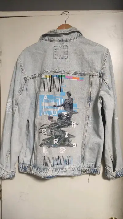 Chaqueta de mezclilla Zara con diseño gráfico - miniatura 2