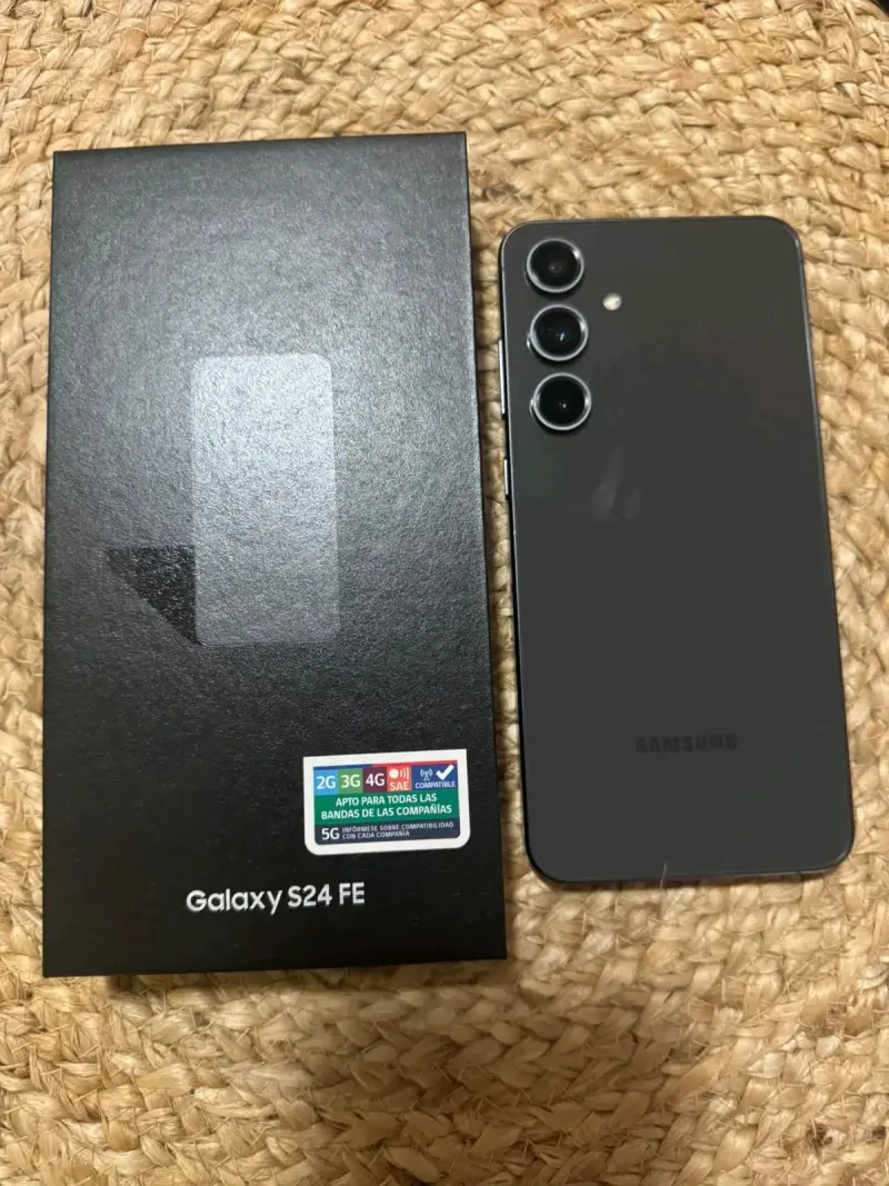Samsung Galaxy S24 FE con caja original - 2