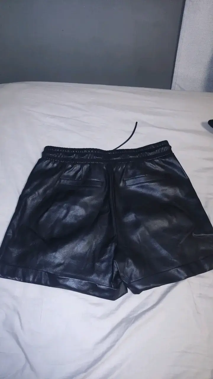Shorts de cuero sintético negro Alaniz - 2