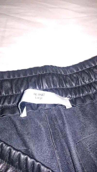 Shorts de cuero sintético negro Alaniz - miniatura 3