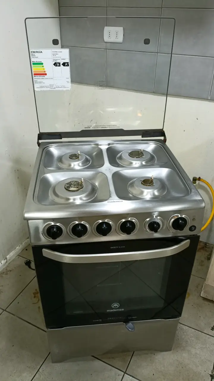 Cocina a gas Mademsa de 4 quemadores - 1