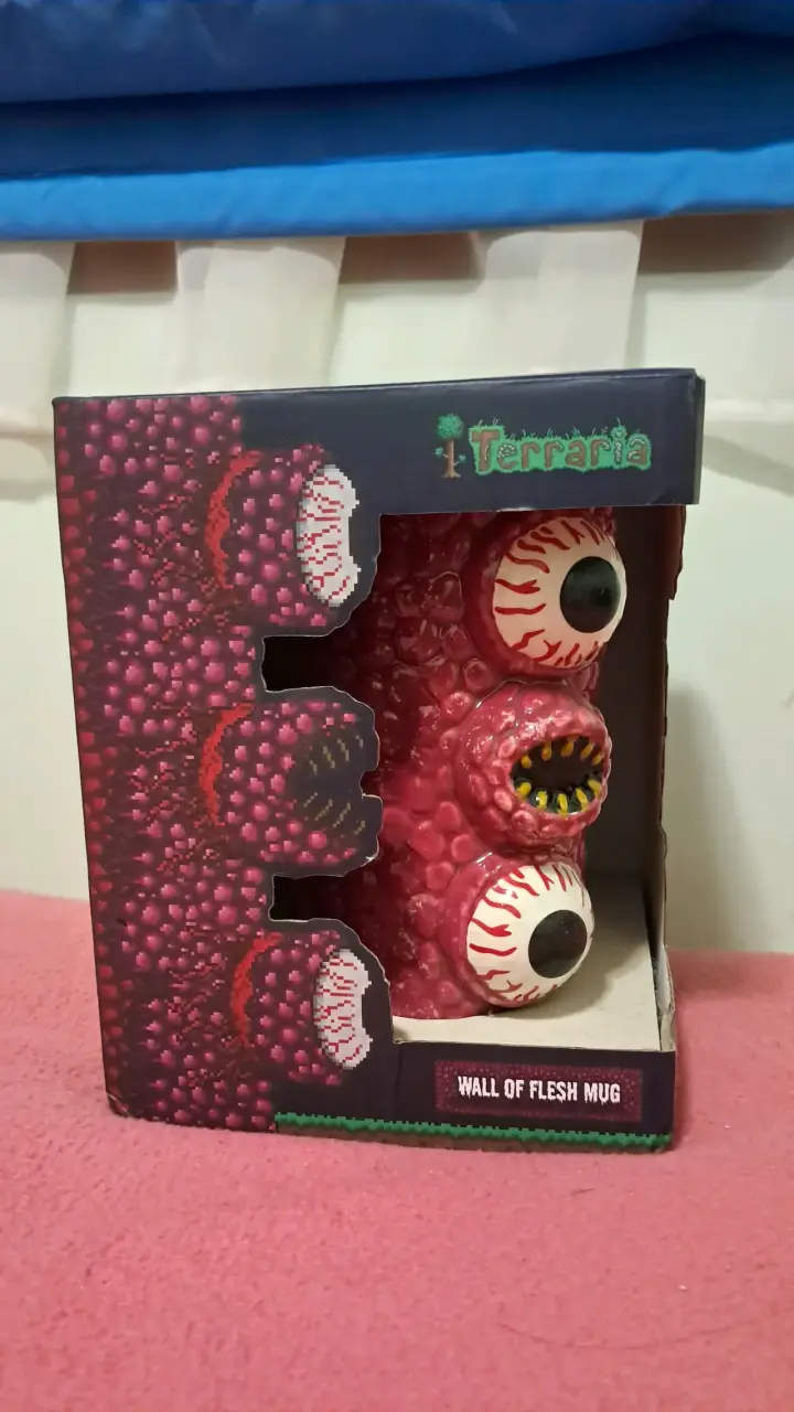 Taza Terraria Wall of Flesh edición especial - 1