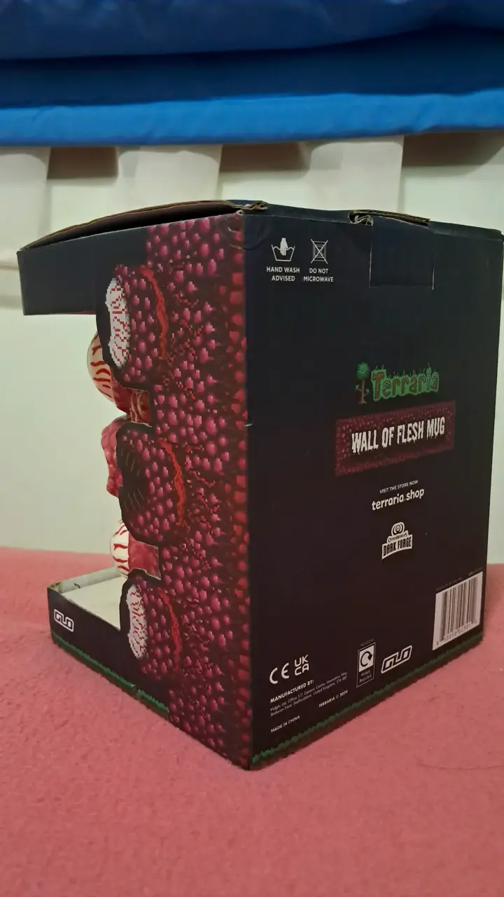 Taza Terraria Wall of Flesh edición especial - 2