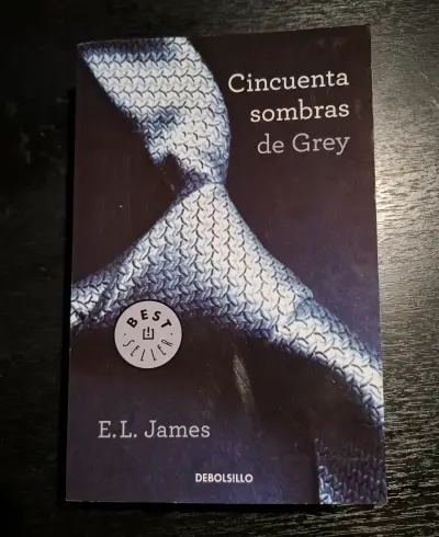 Libro Cincuenta Sombras de Grey de E.L. James - miniatura 1