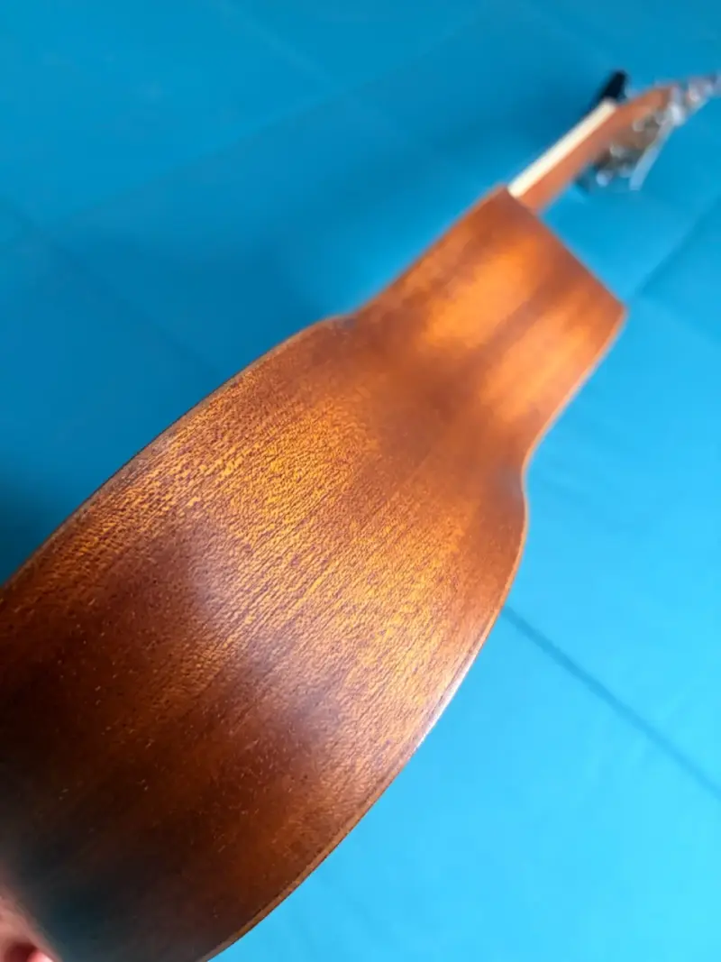 Ukulele de madera acústic - 2
