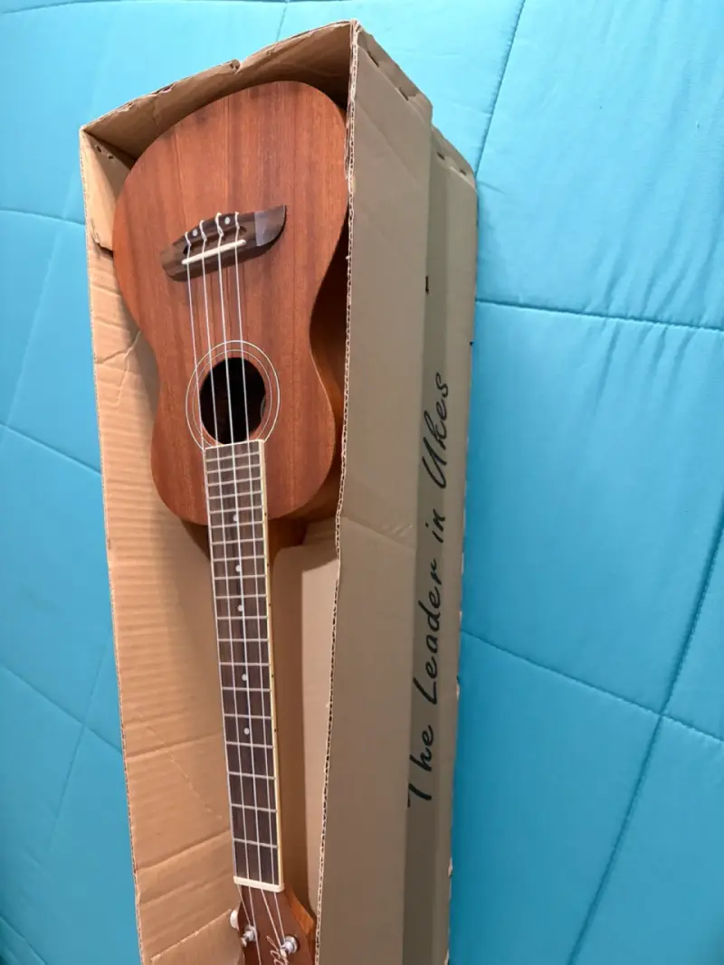 Ukulele de madera acústic - 6