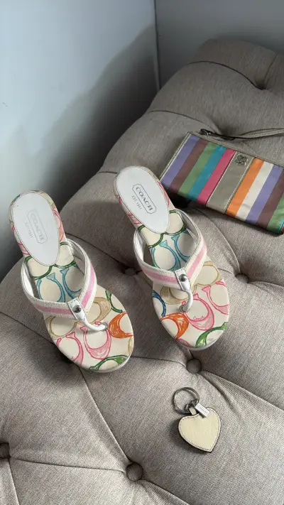 Sandalias Coach estampadas multicolor - miniatura 1