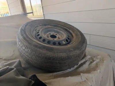 Llanta y neumático Dunlop 215/65R16 usados - miniatura 2